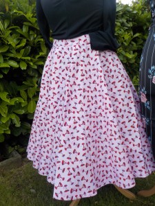 Retrotourer LindyBop pink circle skirt