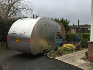 Foxyswoodfiredpizza_Commercial_Tourer_bye_02